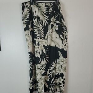Tommy Bahama Silk Big Floral Pattern True Wrap Maxi Skirt Size 12 Black White